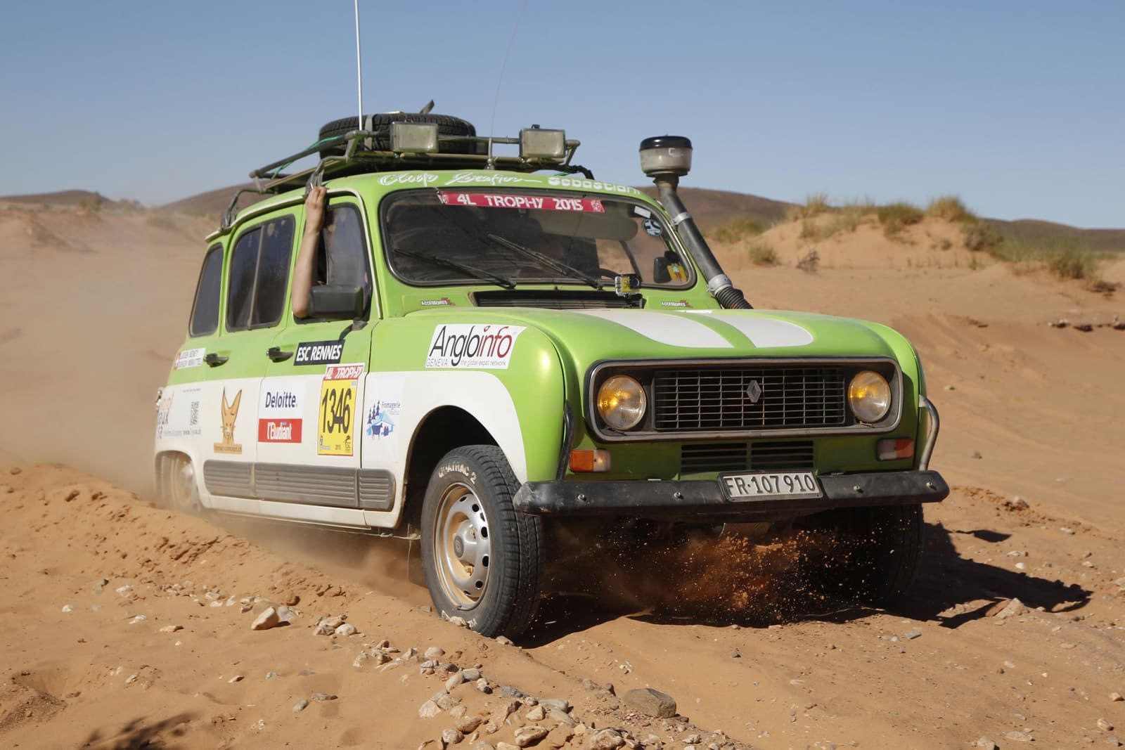 The Renault 4 in the sand, front view